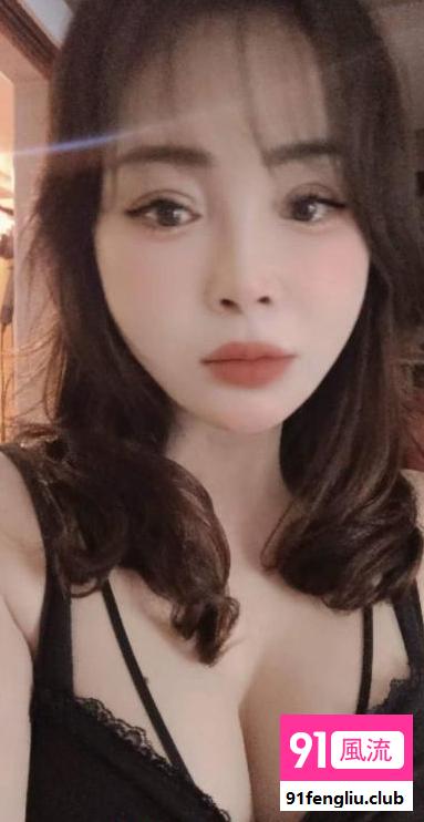 丰乳性感骚姐姐